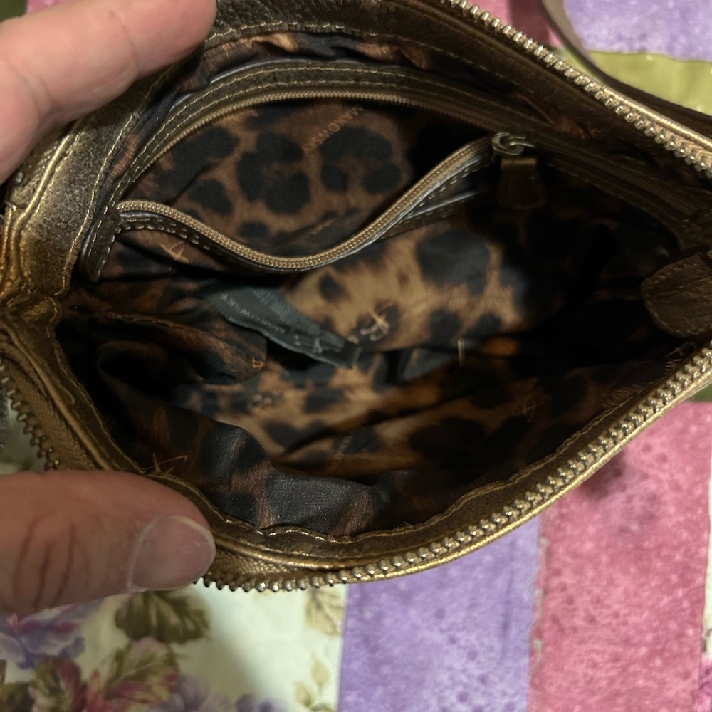 B Makowsky crossbody camo leather purse - Picture 10 of 12